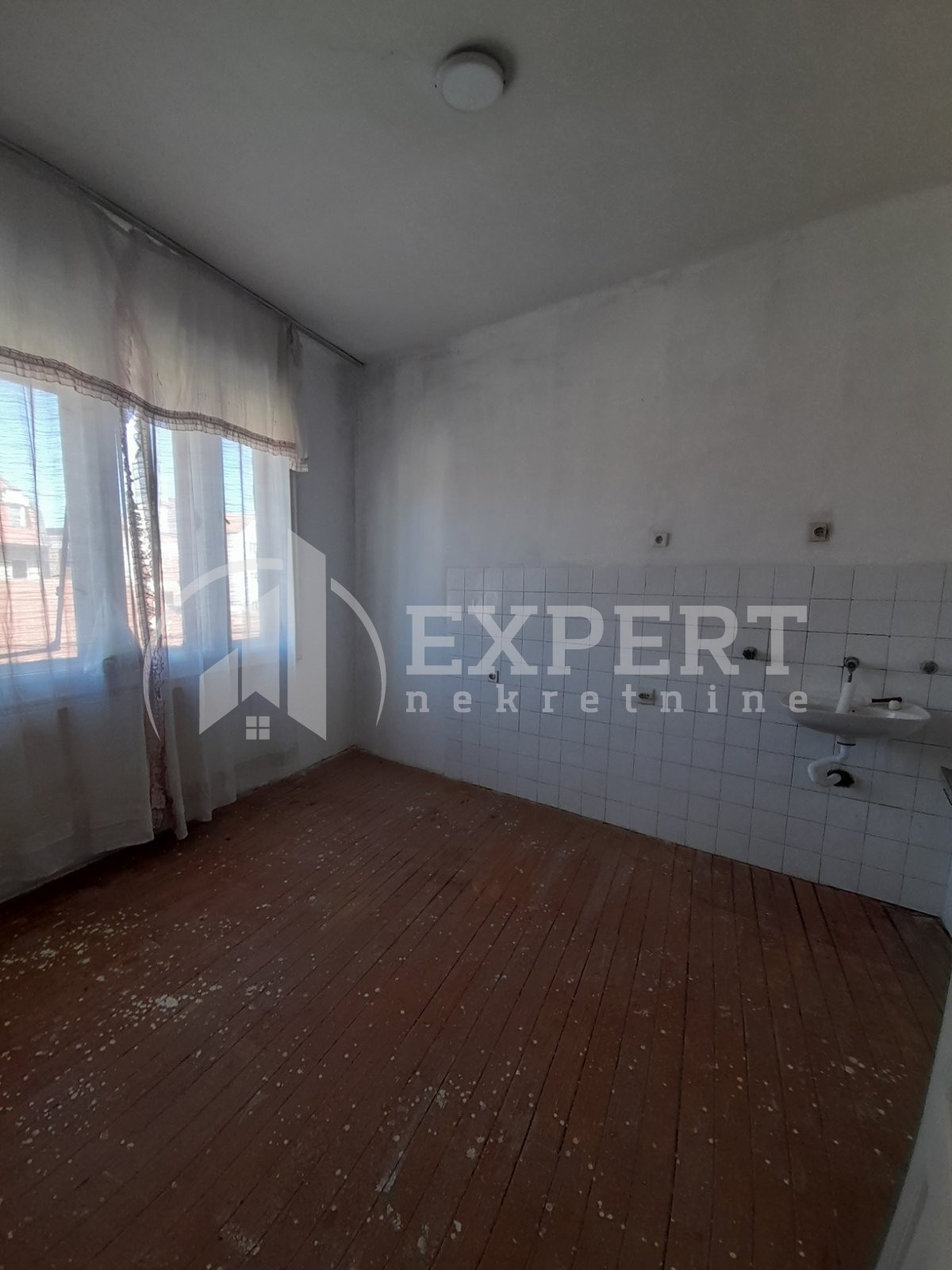 Lokal, 158 m2, Marger, Takovska ID: i-011282 3