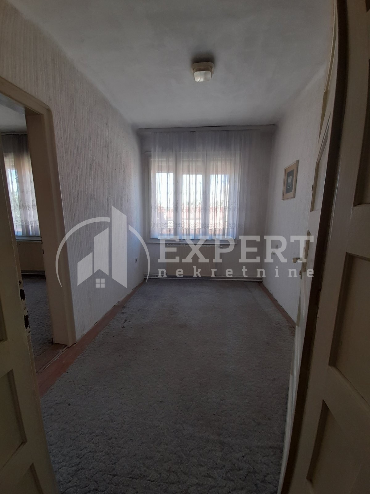 Lokal, 158 m2, Marger, Takovska ID: i-011282 2