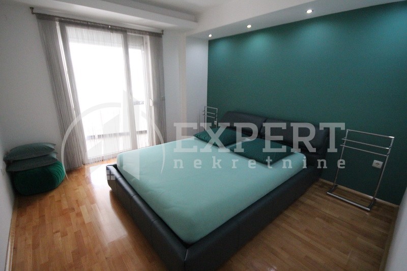 četvorosoban stan, 186 m2, Medijana, Cara Dušana ID: p-0682 12