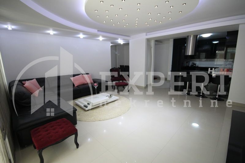 četvorosoban stan, 186 m2, Medijana, Cara Dušana ID: p-0682 4