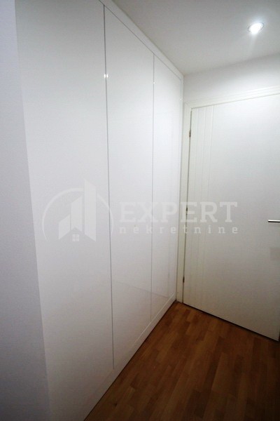 četvorosoban stan, 186 m2, Medijana, Cara Dušana ID: p-0682 16