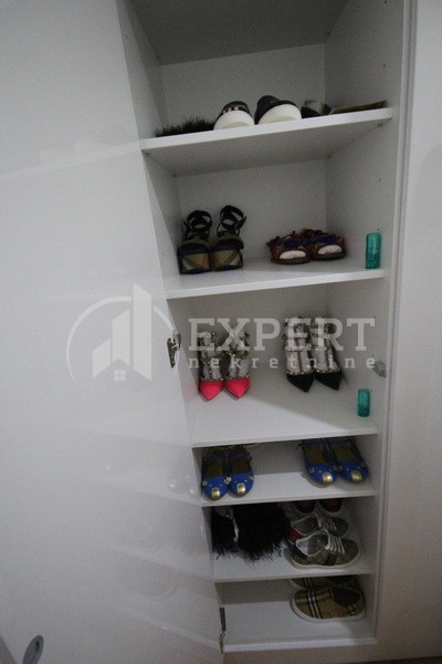 četvorosoban stan, 186 m2, Medijana, Cara Dušana ID: p-0682 20