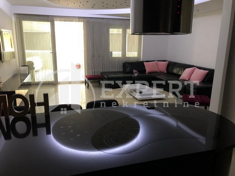 četvorosoban stan, 186 m2, Medijana, Cara Dušana ID: p-0682 26