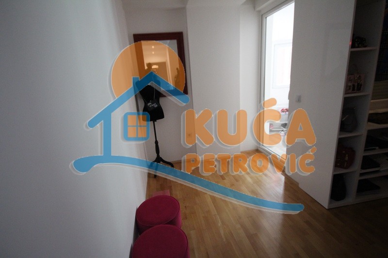 četvorosoban stan, 186 m2, Medijana, Cara Dušana ID: p-0682 10