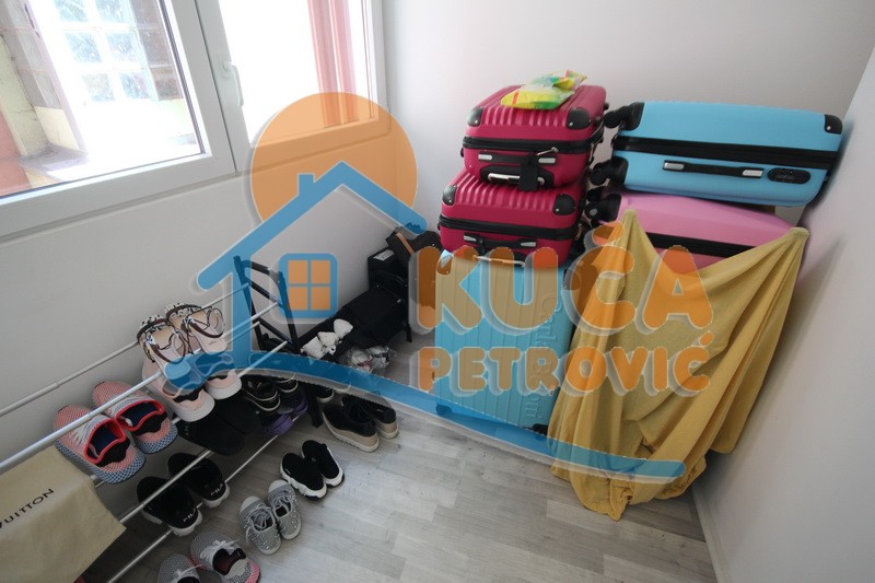 četvorosoban stan, 186 m2, Medijana, Cara Dušana ID: p-0682 12