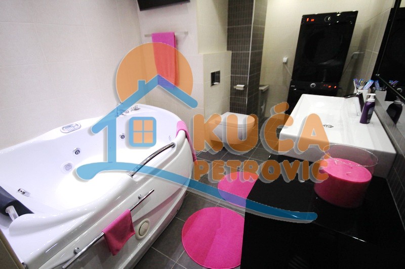 četvorosoban stan, 186 m2, Medijana, Cara Dušana ID: p-0682 15