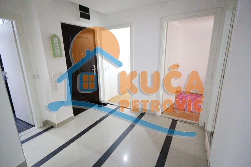 četvorosoban stan, 186 m2, Medijana, Cara Dušana ID: p-0682 18