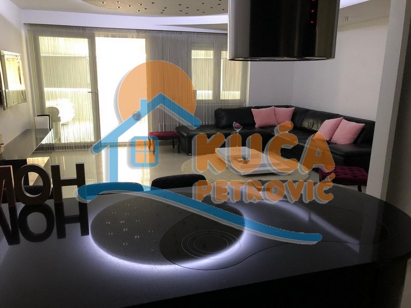 četvorosoban stan, 186 m2, Medijana, Cara Dušana ID: p-0682 19