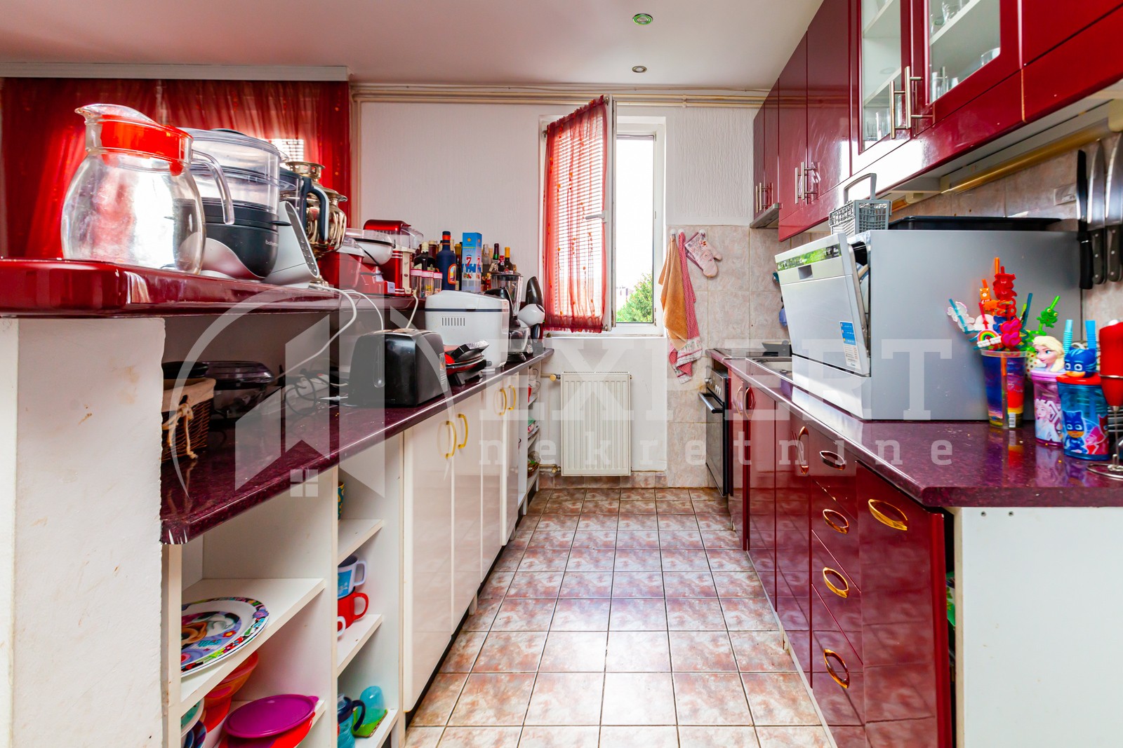četvorosoban stan, 200 m2, Bulevar Nemanjića, Bulevar Nemanjića ID: p-08729 10