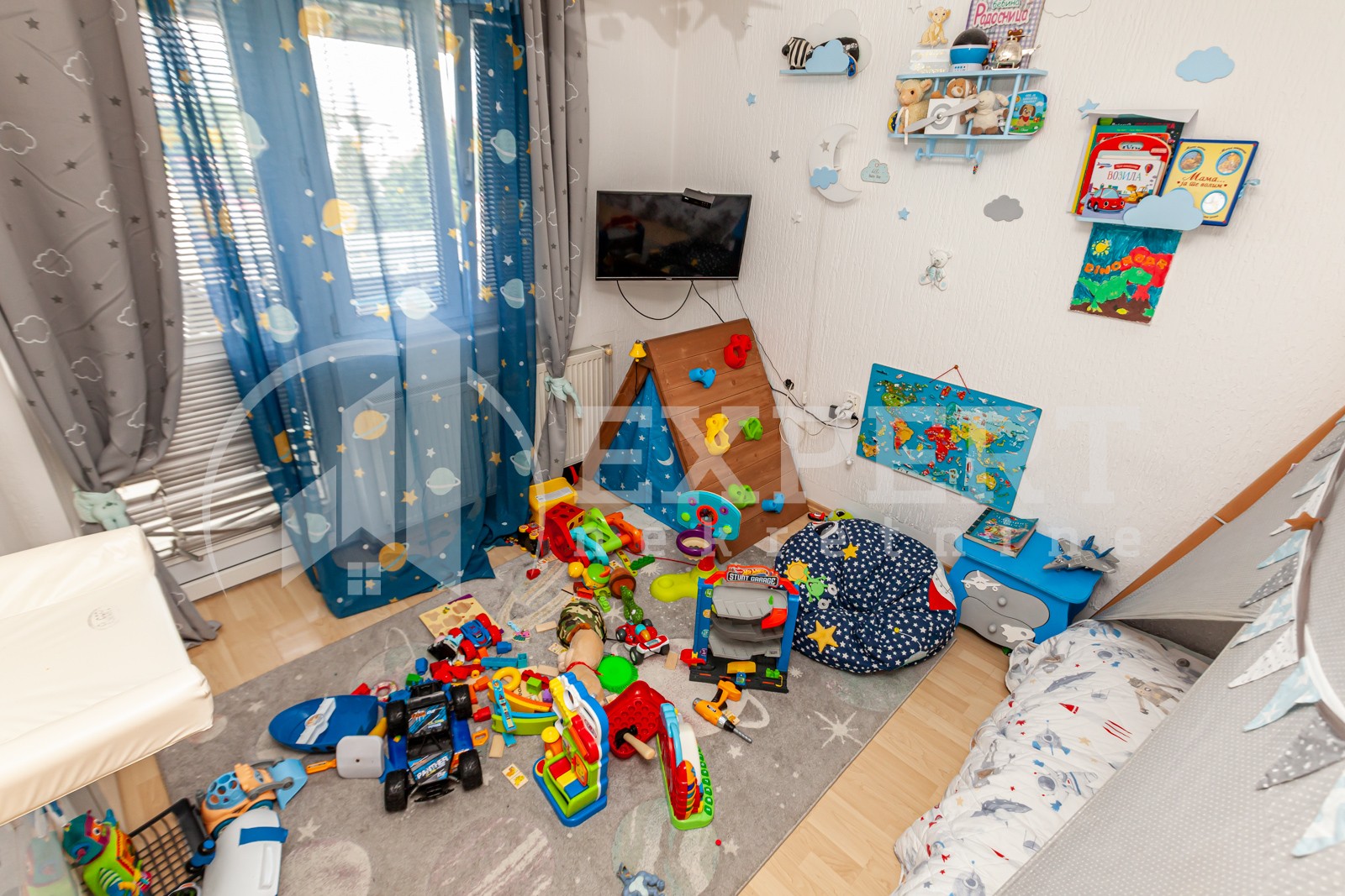 četvorosoban stan, 200 m2, Bulevar Nemanjića, Bulevar Nemanjića ID: p-08729 6