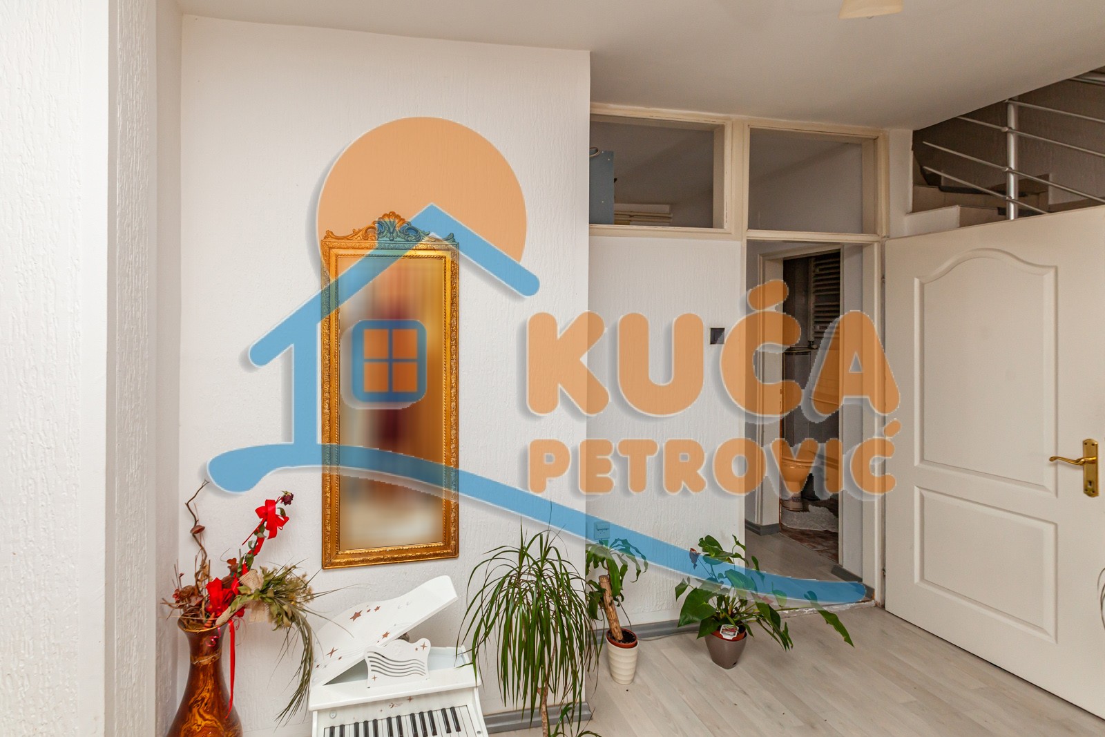 četvorosoban stan, 200 m2, Bulevar Nemanjića, Bulevar Nemanjića ID: p-08729 16