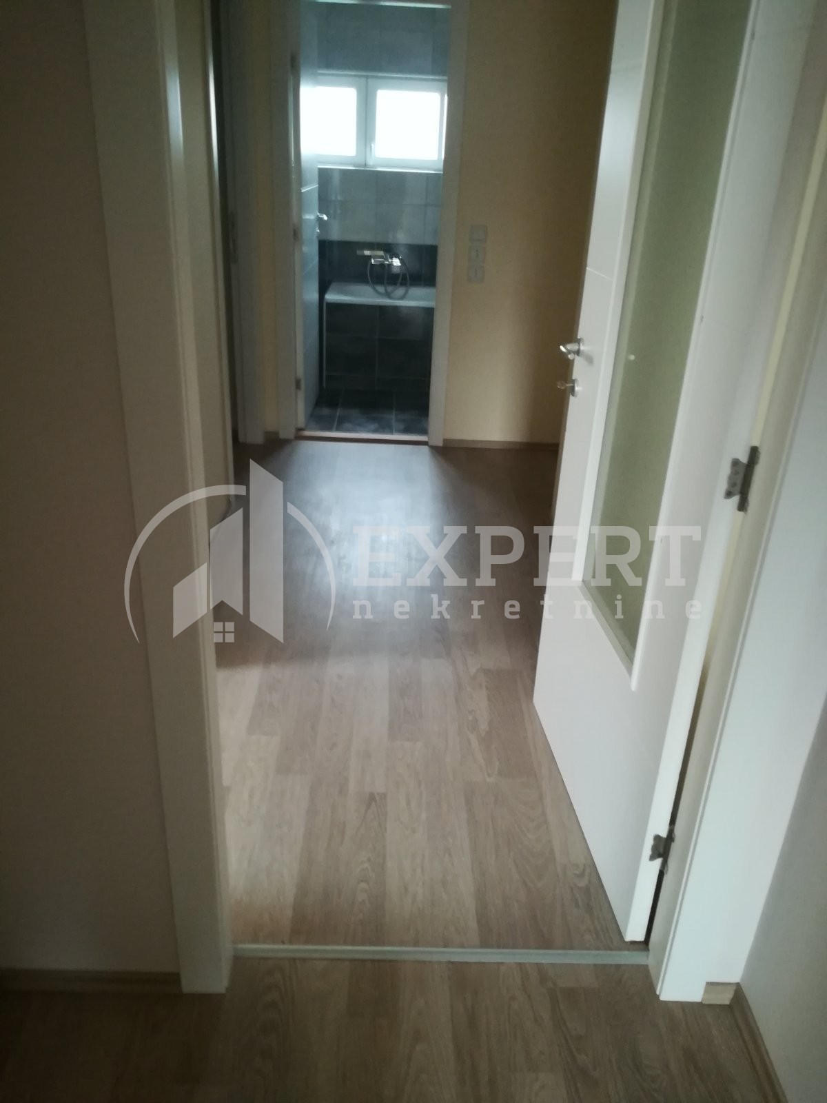 četvorosoban stan, 210 m2, Ćalije, Bagremova ID: i-03660 20