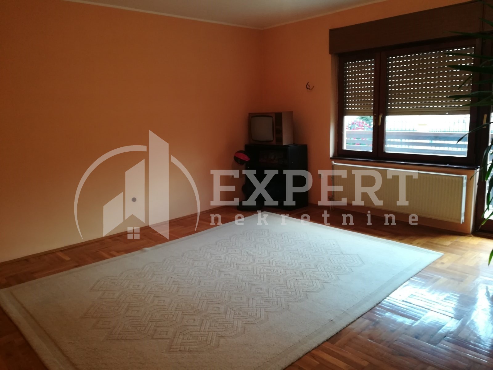 četvorosoban stan, 210 m2, Ćalije, Bagremova ID: i-03660 21
