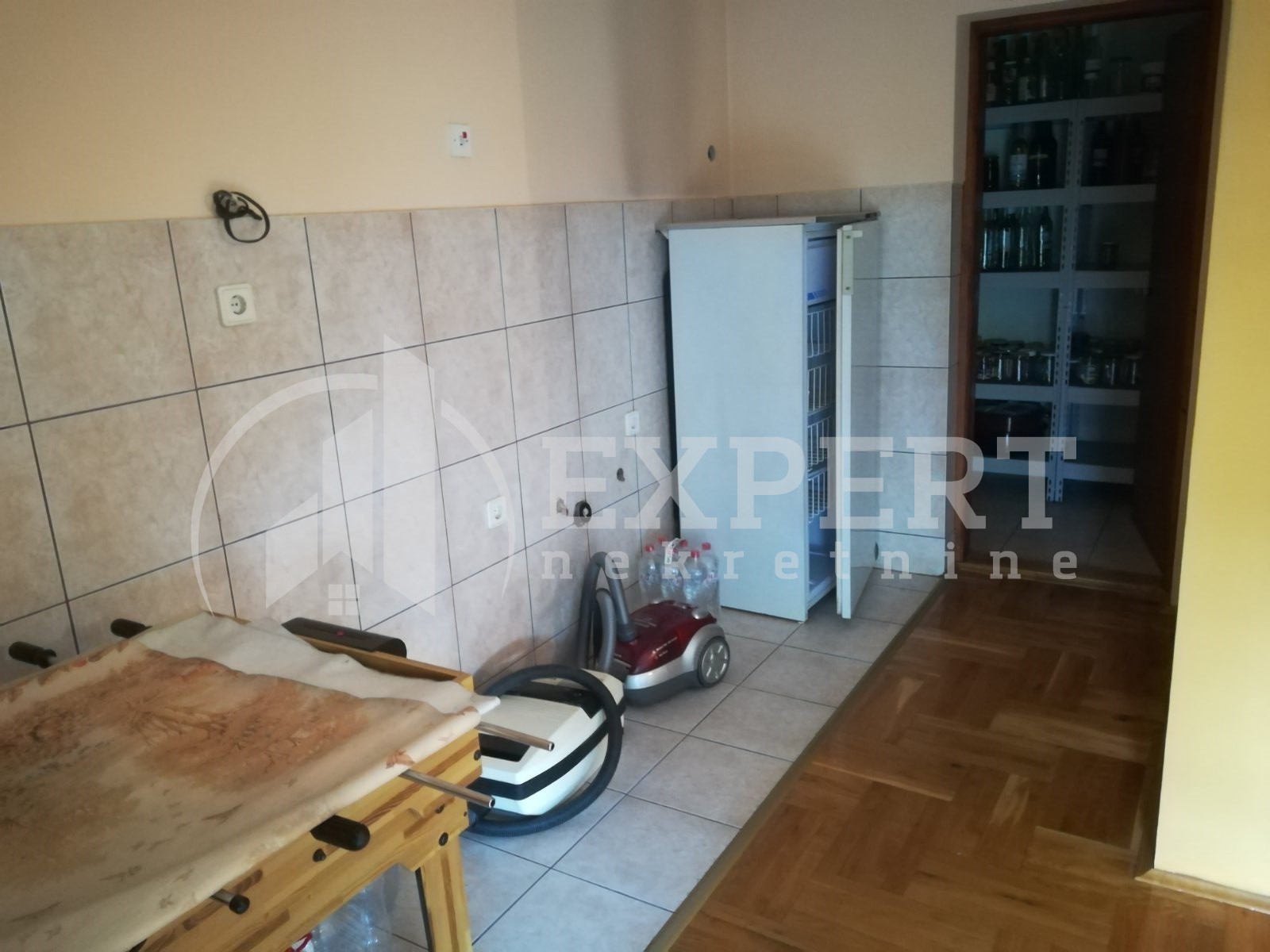 četvorosoban stan, 210 m2, Ćalije, Bagremova ID: i-03660 23