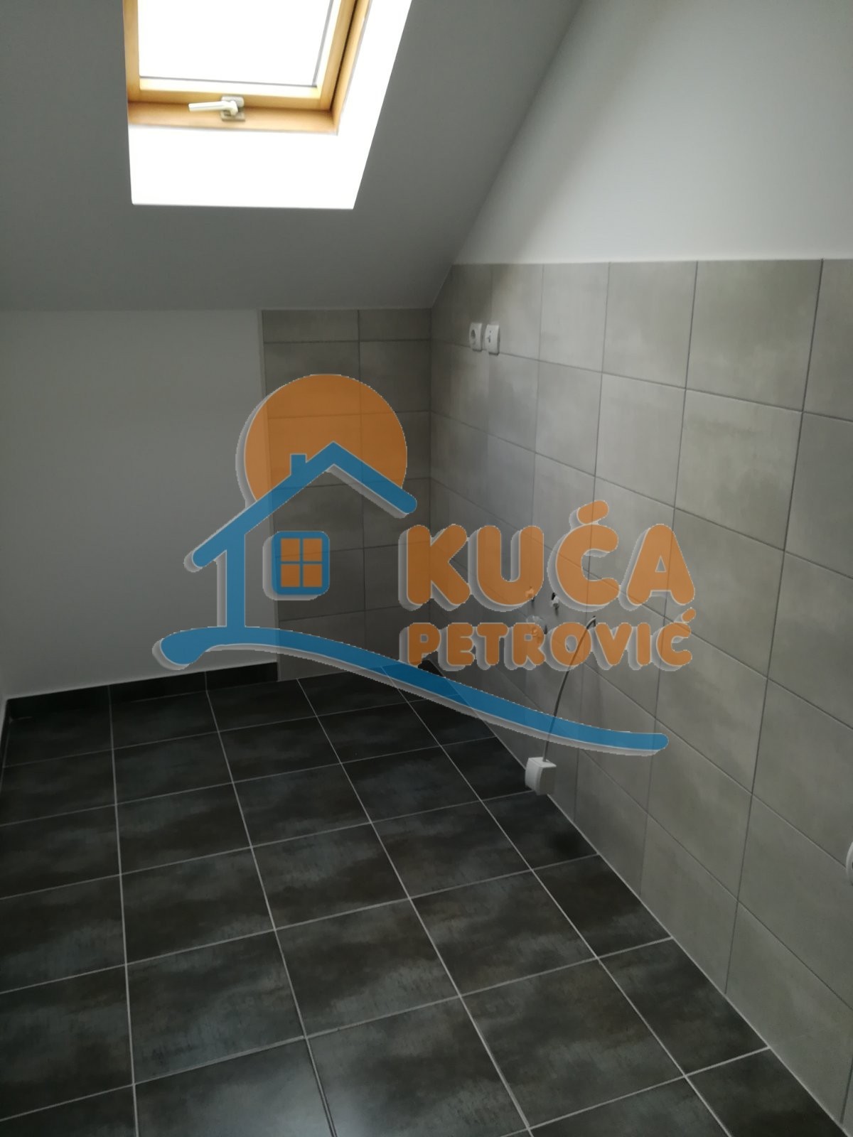 četvorosoban stan, 210 m2, Ćalije, Bagremova ID: i-03660 13