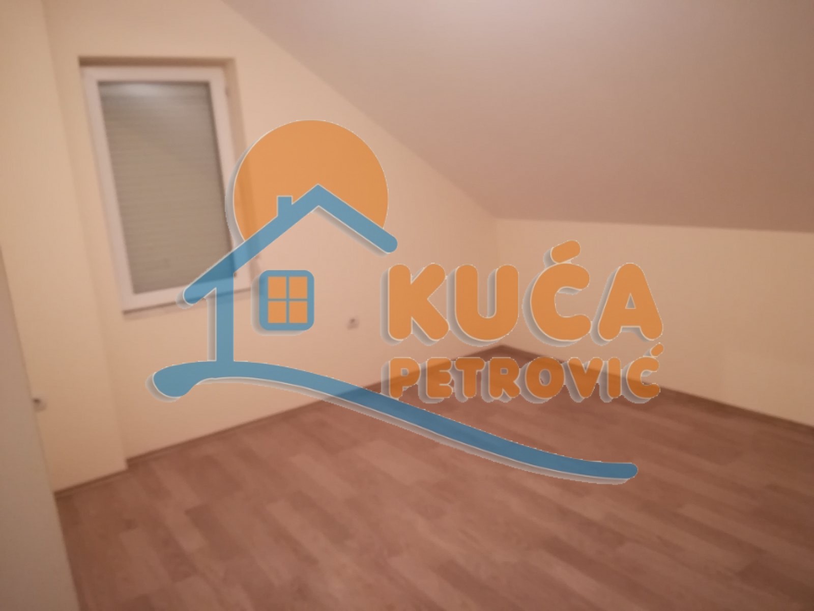 četvorosoban stan, 210 m2, Ćalije, Bagremova ID: i-03660 16