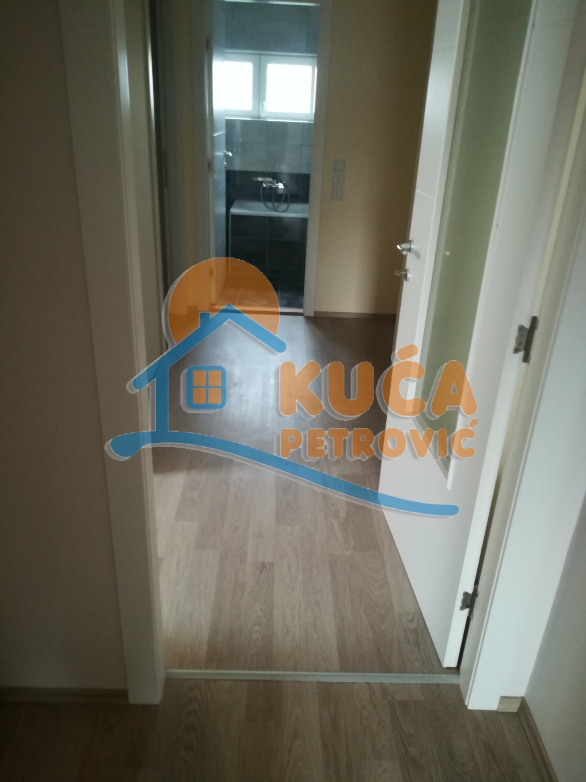 četvorosoban stan, 210 m2, Ćalije, Bagremova ID: i-03660 20