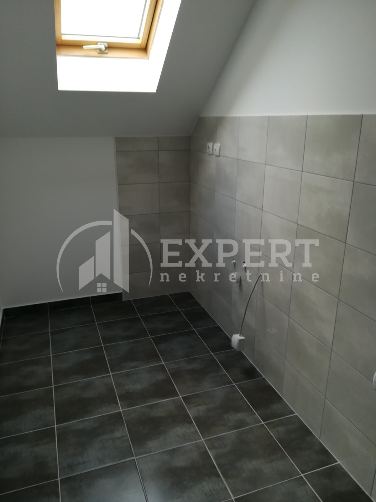 četvorosoban stan, 210 m2, Ćalije, Bagremova ID: i-03660 13