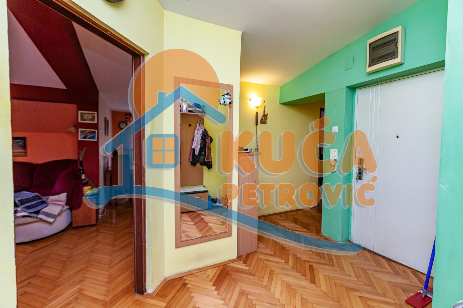 četvorosoban stan, 86 m2, Dom zdravlja, Vojvode Tankosića ID: p-07561 18