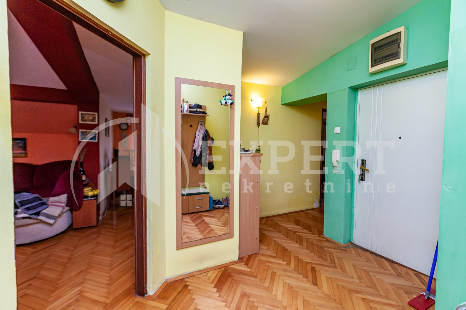 četvorosoban stan, 86 m2, Dom zdravlja, Vojvode Tankosića ID: p-07561 18