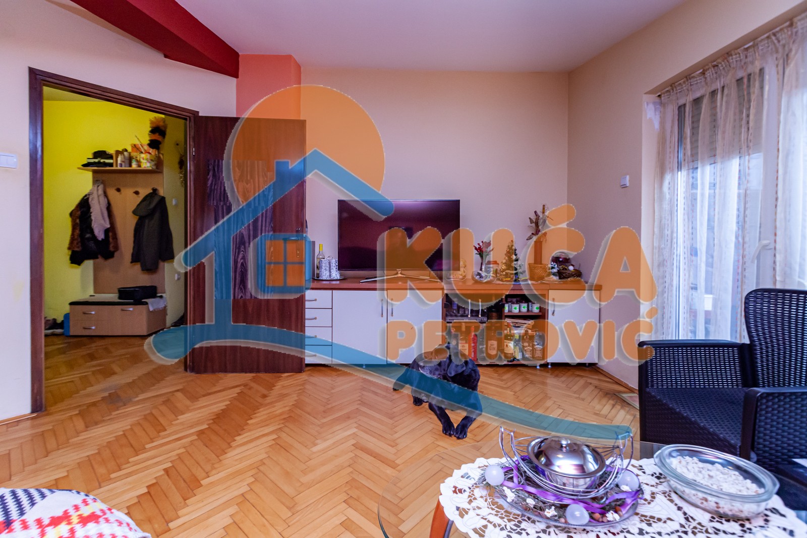 četvorosoban stan, 86 m2, Dom zdravlja, Vojvode Tankosića ID: p-07561 2