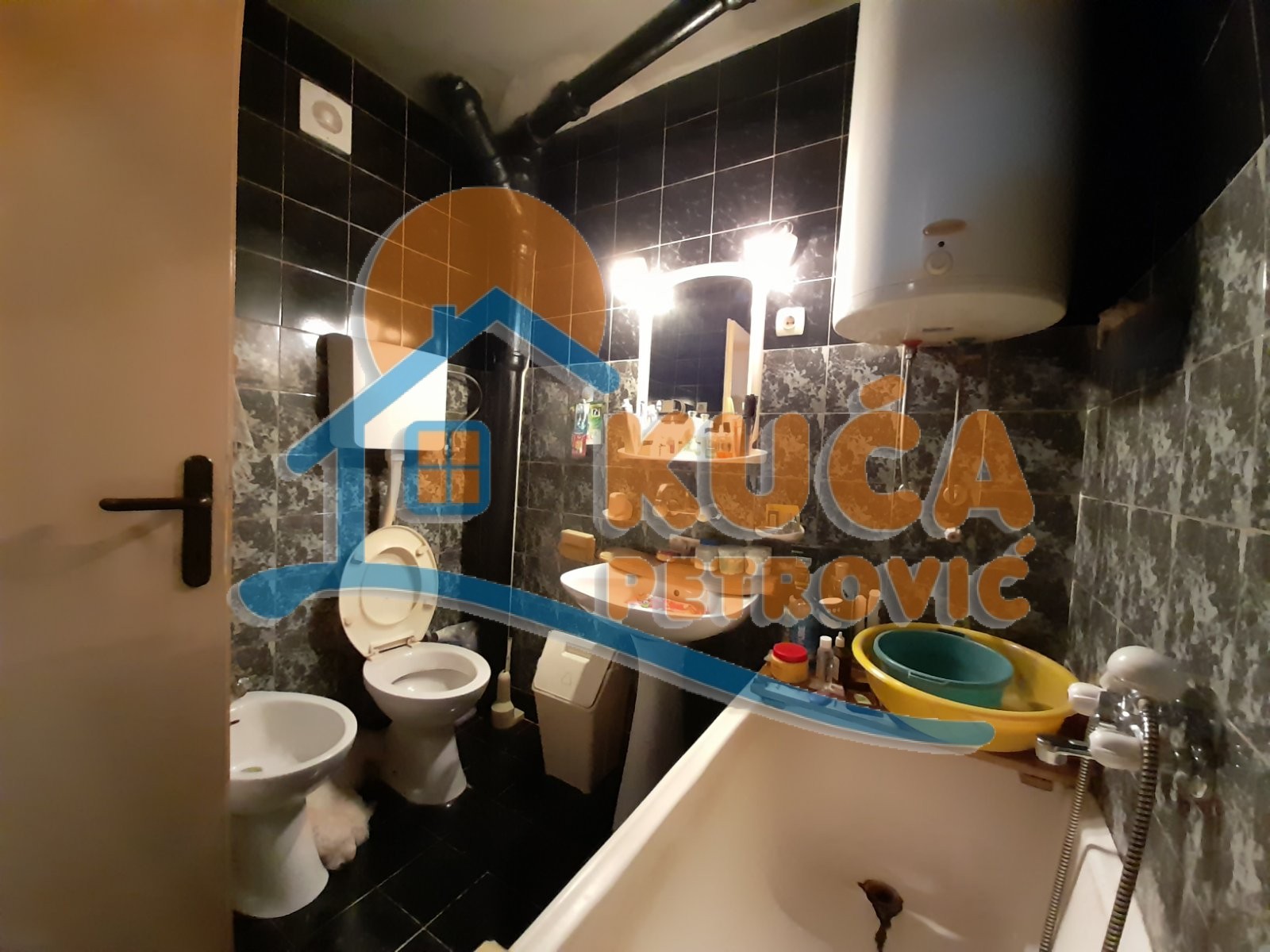 četvorosoban stan, 92 m2, Centar, Cara Dušana ID: p-06367 11