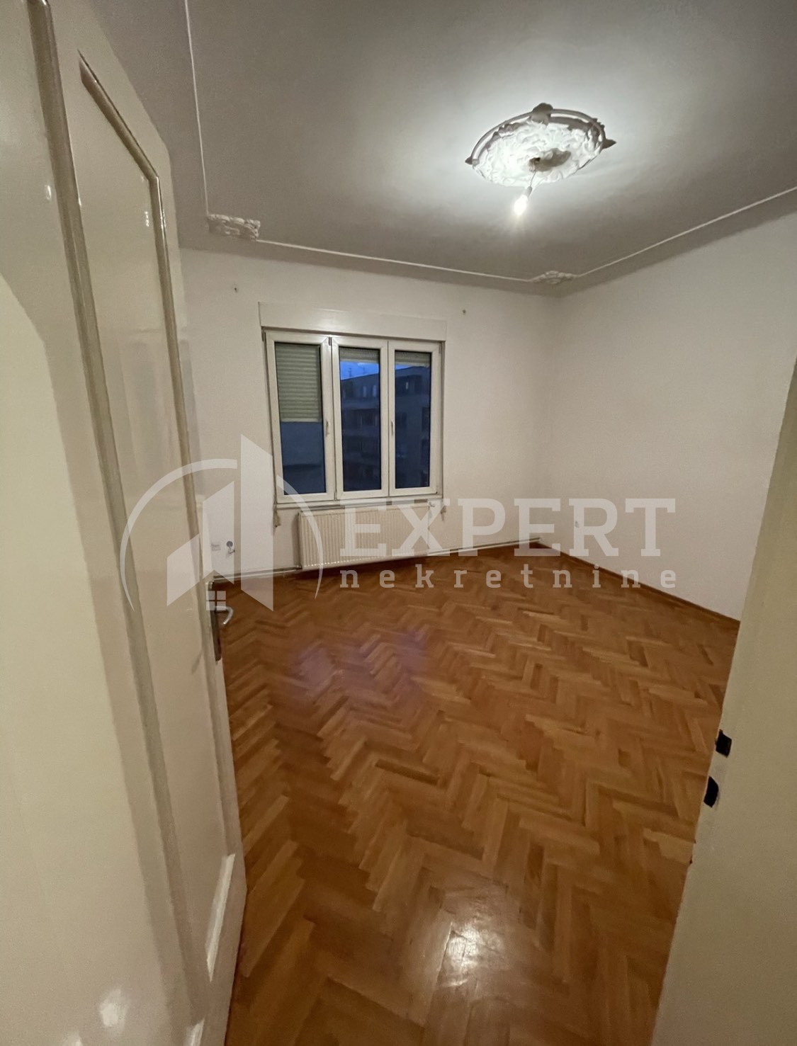 četvorosoban stan, 92 m2, Centar, Obrenovićeva ID: i-09939 5
