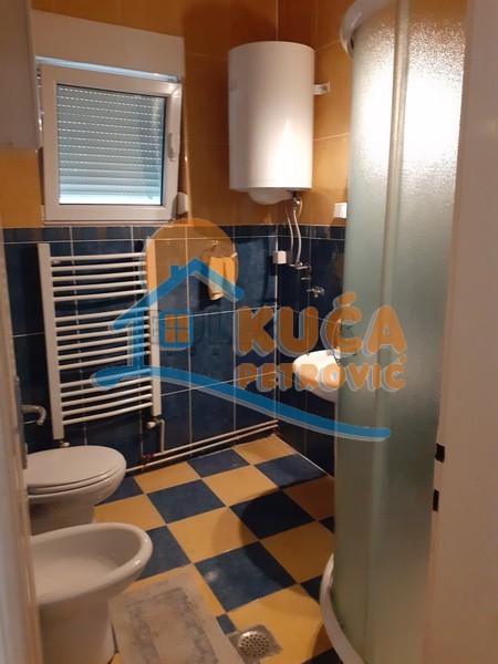 četvorosoban stan, 92 m2, Centar, Obrenovićeva ID: i-09939 9