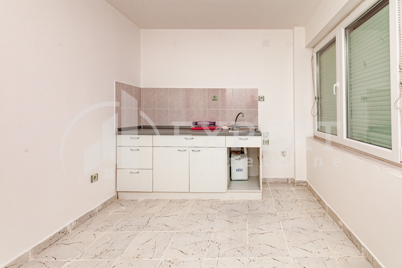 četvorosobna kuća, 170 m2, Crveni krst, Berčinac ID: p-03891 19