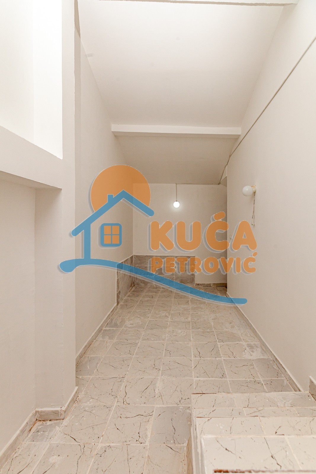 četvorosobna kuća, 170 m2, Crveni krst, Berčinac ID: p-03891 16