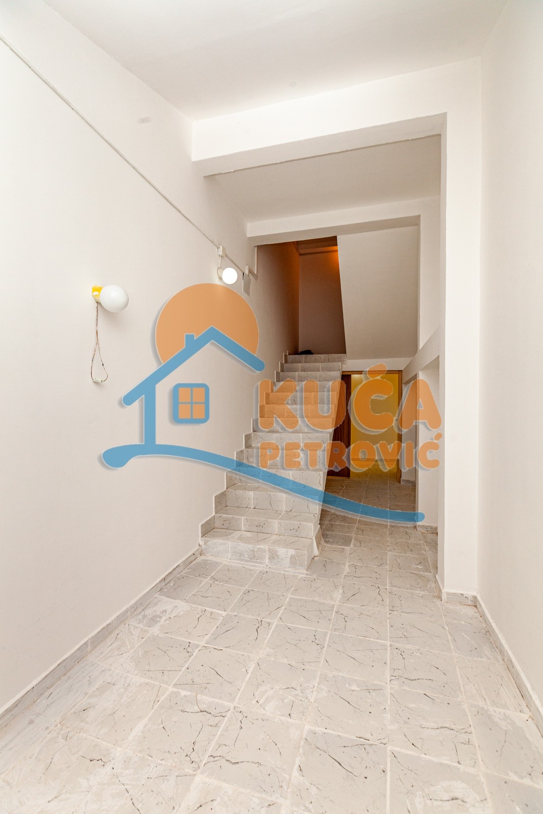 četvorosobna kuća, 170 m2, Crveni krst, Berčinac ID: p-03891 17