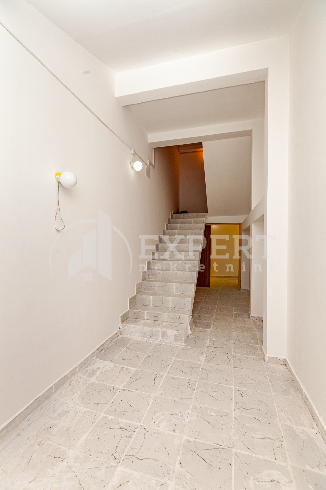 četvorosobna kuća, 170 m2, Crveni krst, Berčinac ID: p-03891 17