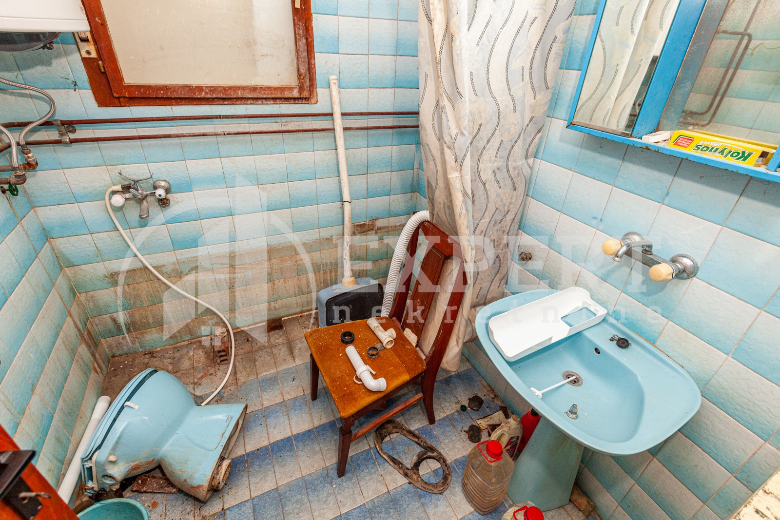 četvorosobna kuća, 170 m2, Gornji Komren, 8. mart ID: p-06258 11