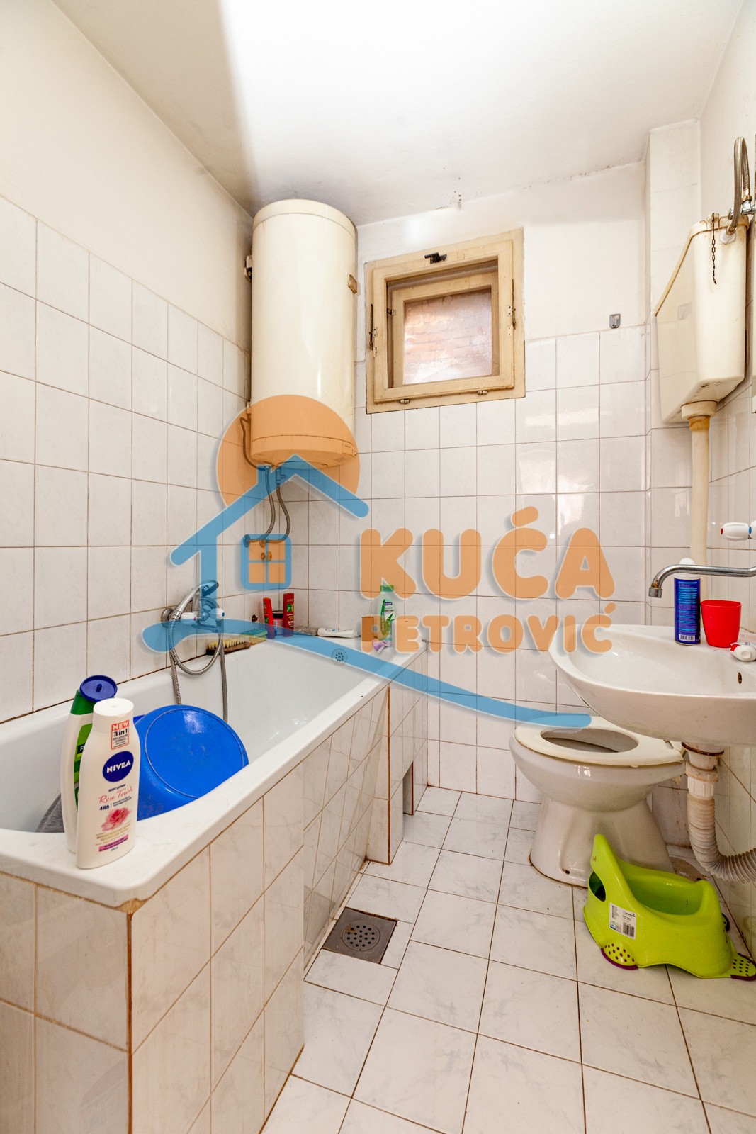 četvorosobna kuća, 200 m2, Crveni krst, Bulevar 12.februar ID: p-05471 19