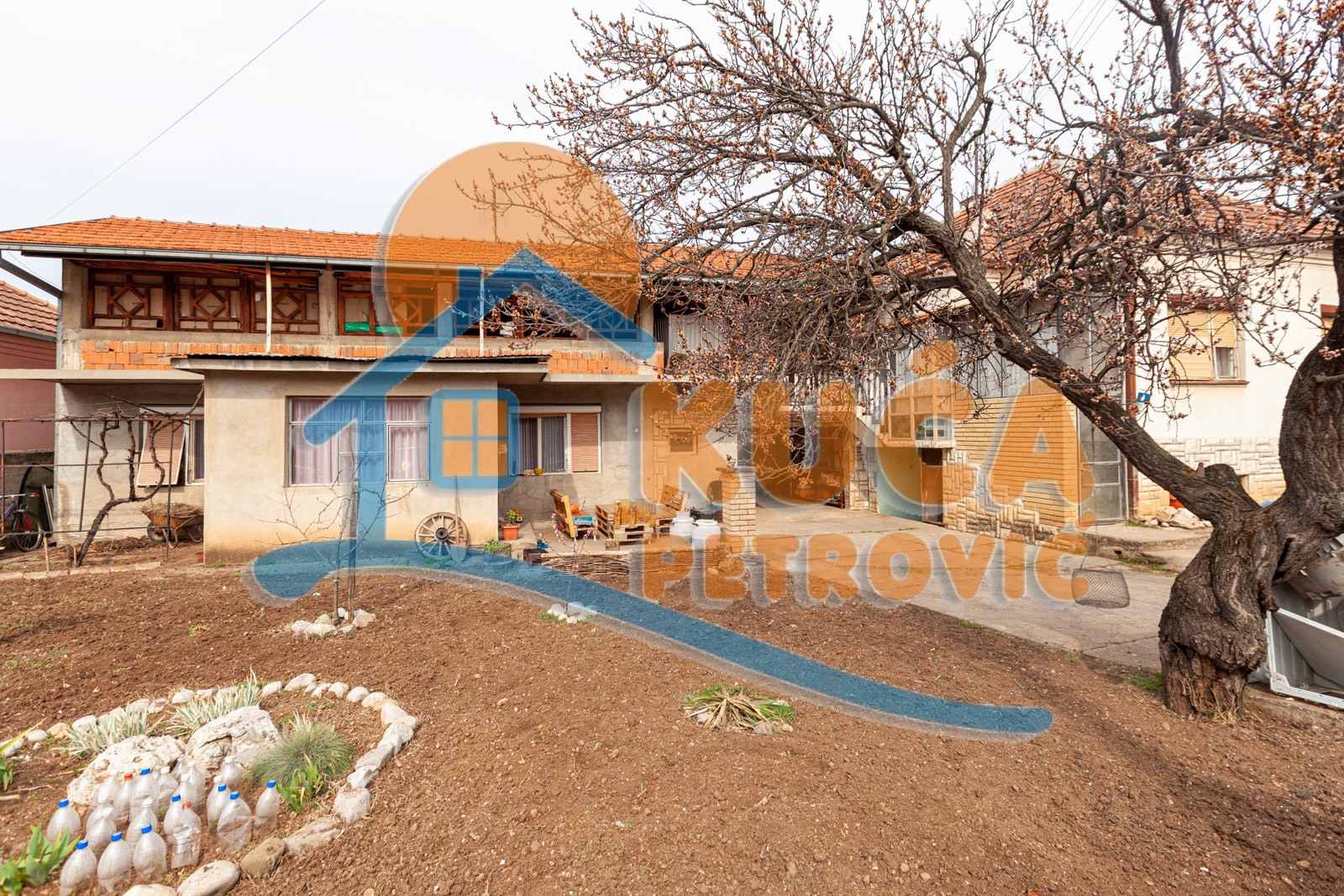 četvorosobna kuća, 200 m2, Crveni krst, Bulevar 12.februar ID: p-05471 2