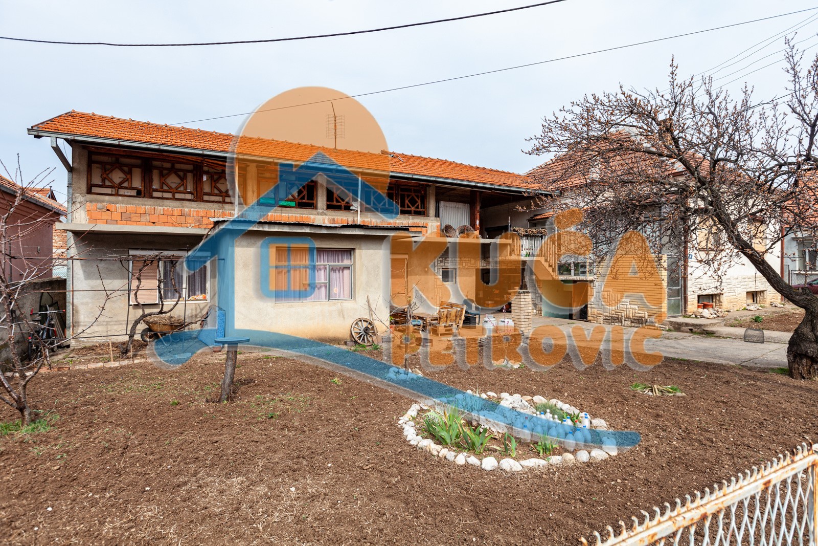 četvorosobna kuća, 200 m2, Crveni krst, Bulevar 12.februar ID: p-05471 1