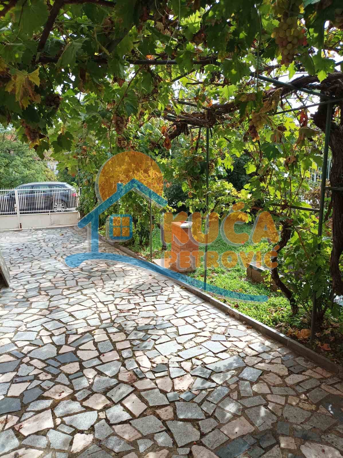 četvorosobna kuća, 200 m2, Đure Đakovića ID: p-011121 10