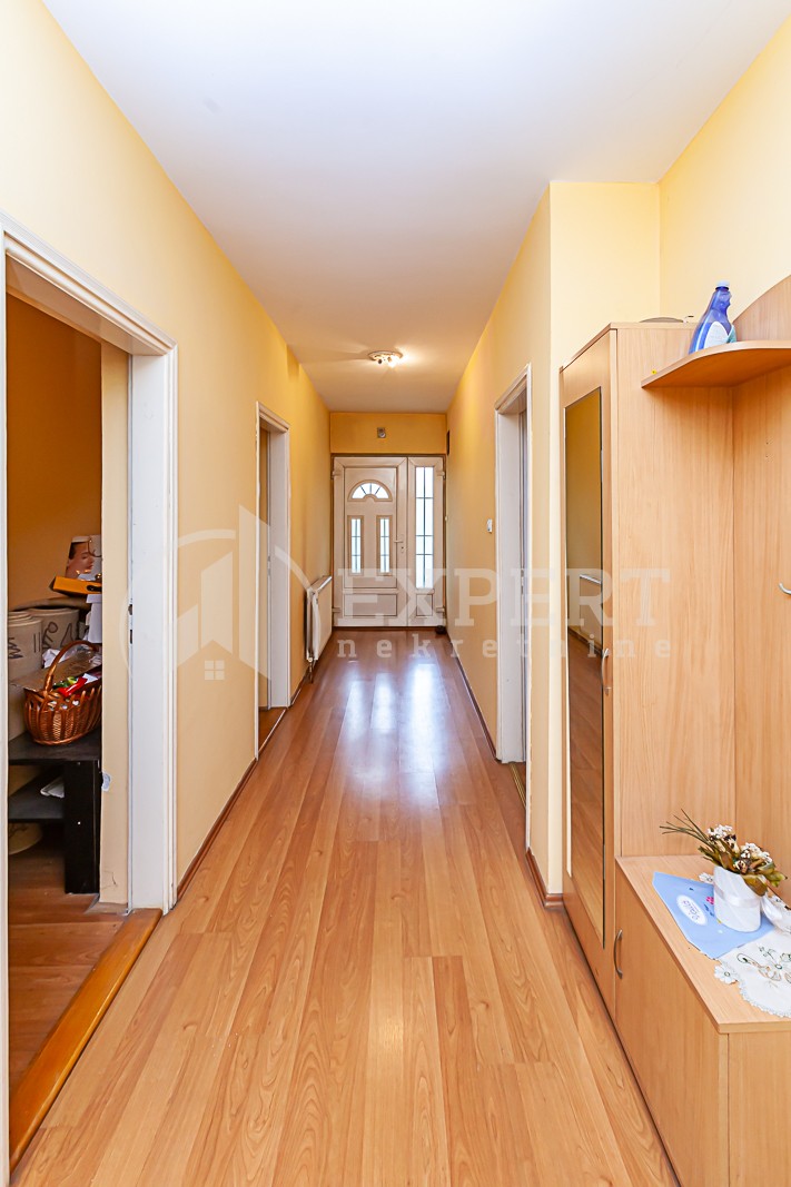 četvorosobna kuća, 204 m2, Durlan, Knjazevačka ID: p-09337 14