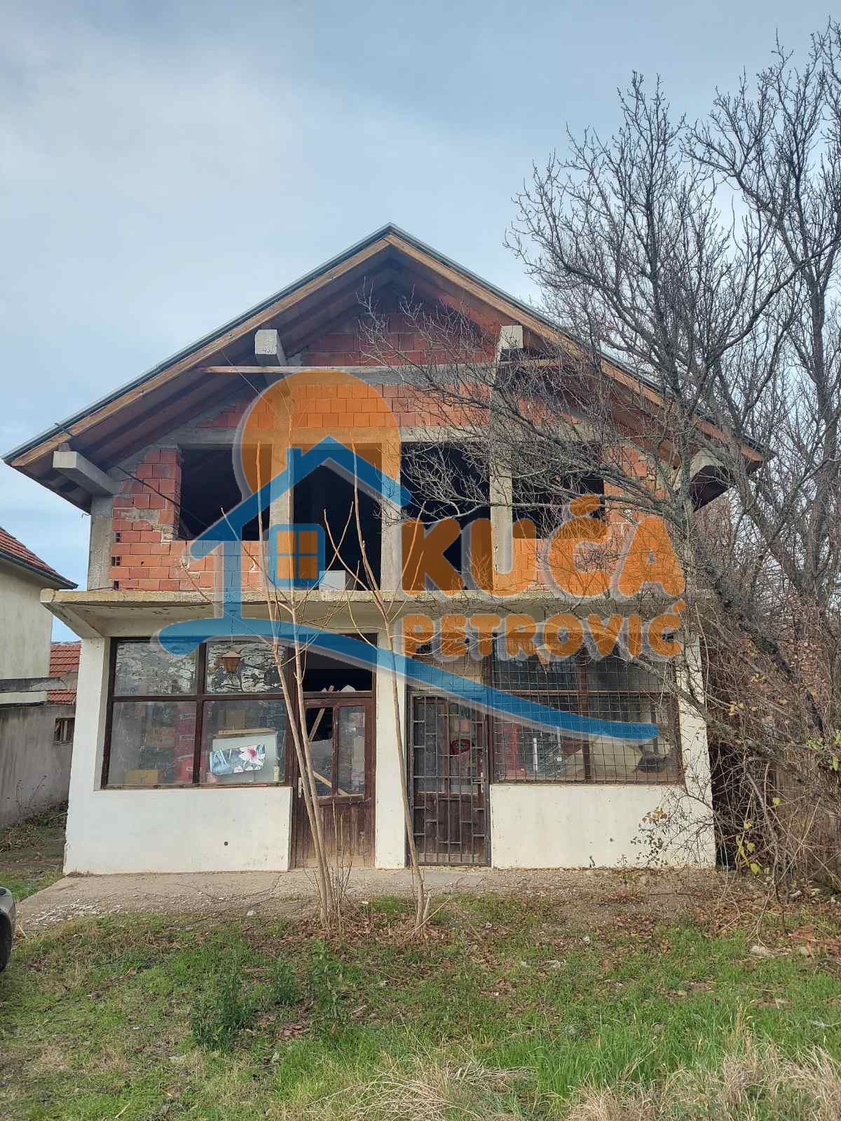 četvorosobna kuća, 212 m2, Draževac, Autoput ID: p-05444 2