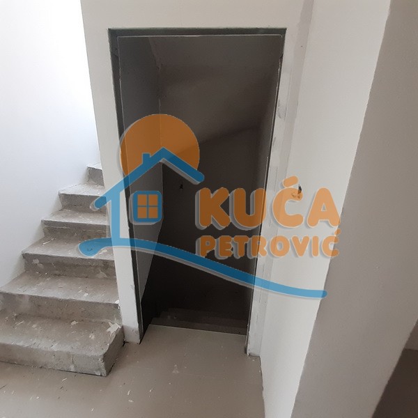 četvorosobna kuća, 220 m2, Donji Komren, Ratarska ID: p-09022 10