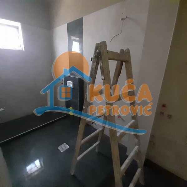 četvorosobna kuća, 220 m2, Donji Komren, Ratarska ID: p-09022 13