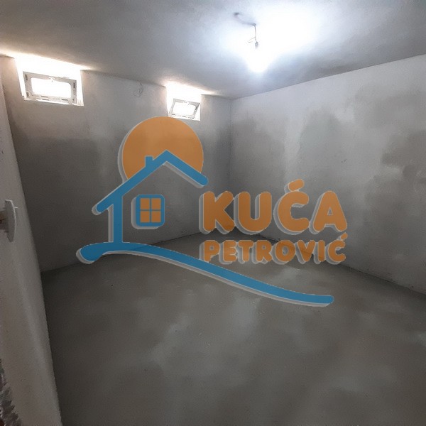 četvorosobna kuća, 220 m2, Donji Komren, Ratarska ID: p-09022 14