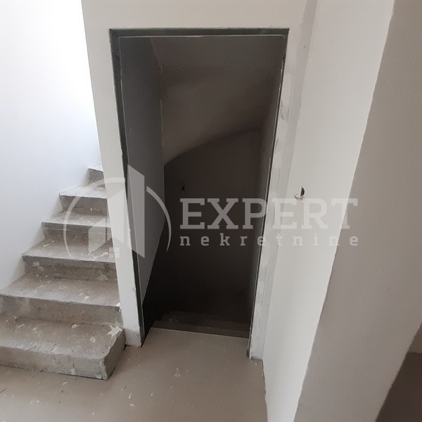 četvorosobna kuća, 220 m2, Donji Komren, Ratarska ID: p-09022 10