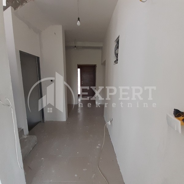 četvorosobna kuća, 220 m2, Donji Komren, Ratarska ID: p-09022 16