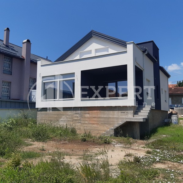 četvorosobna kuća, 220 m2, Donji Komren, Ratarska ID: p-09022 1