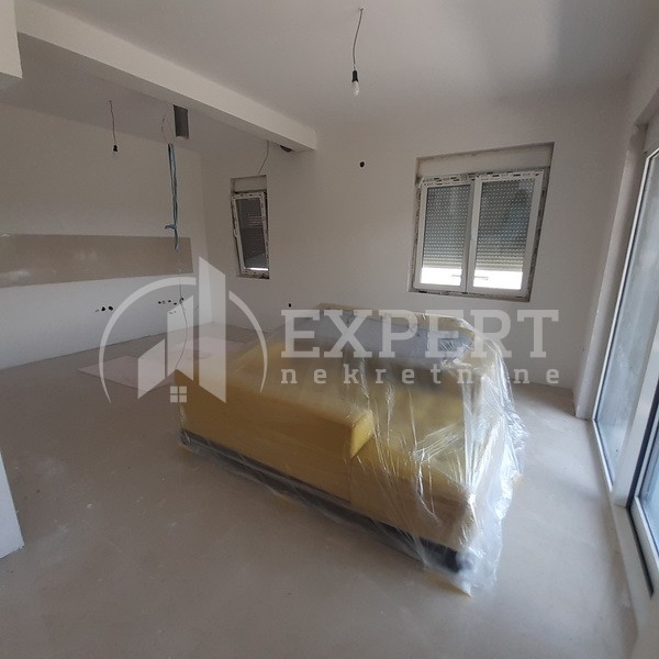 četvorosobna kuća, 220 m2, Donji Komren, Ratarska ID: p-09022 2