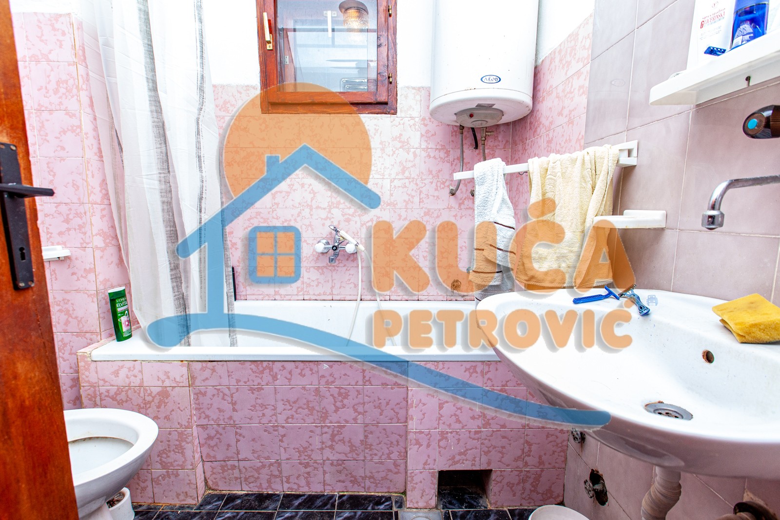četvorosobna kuća, 221 m2, Centar, Mramorska ID: p-02658 14