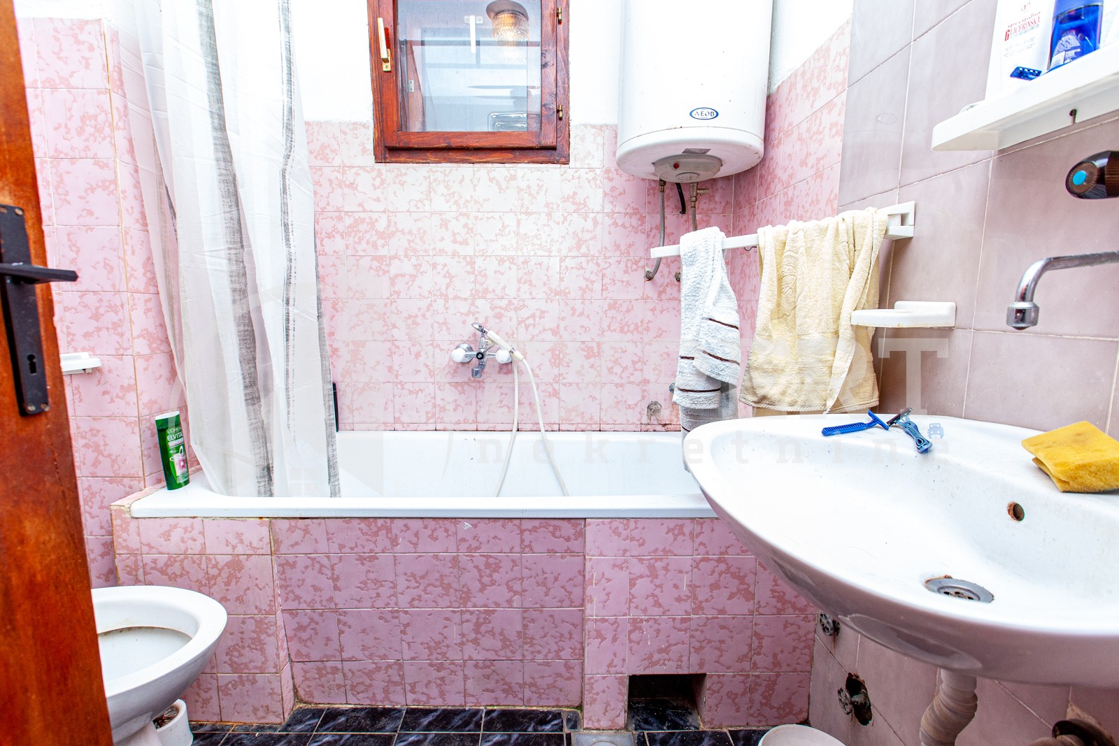 četvorosobna kuća, 221 m2, Centar, Mramorska ID: p-02658 14