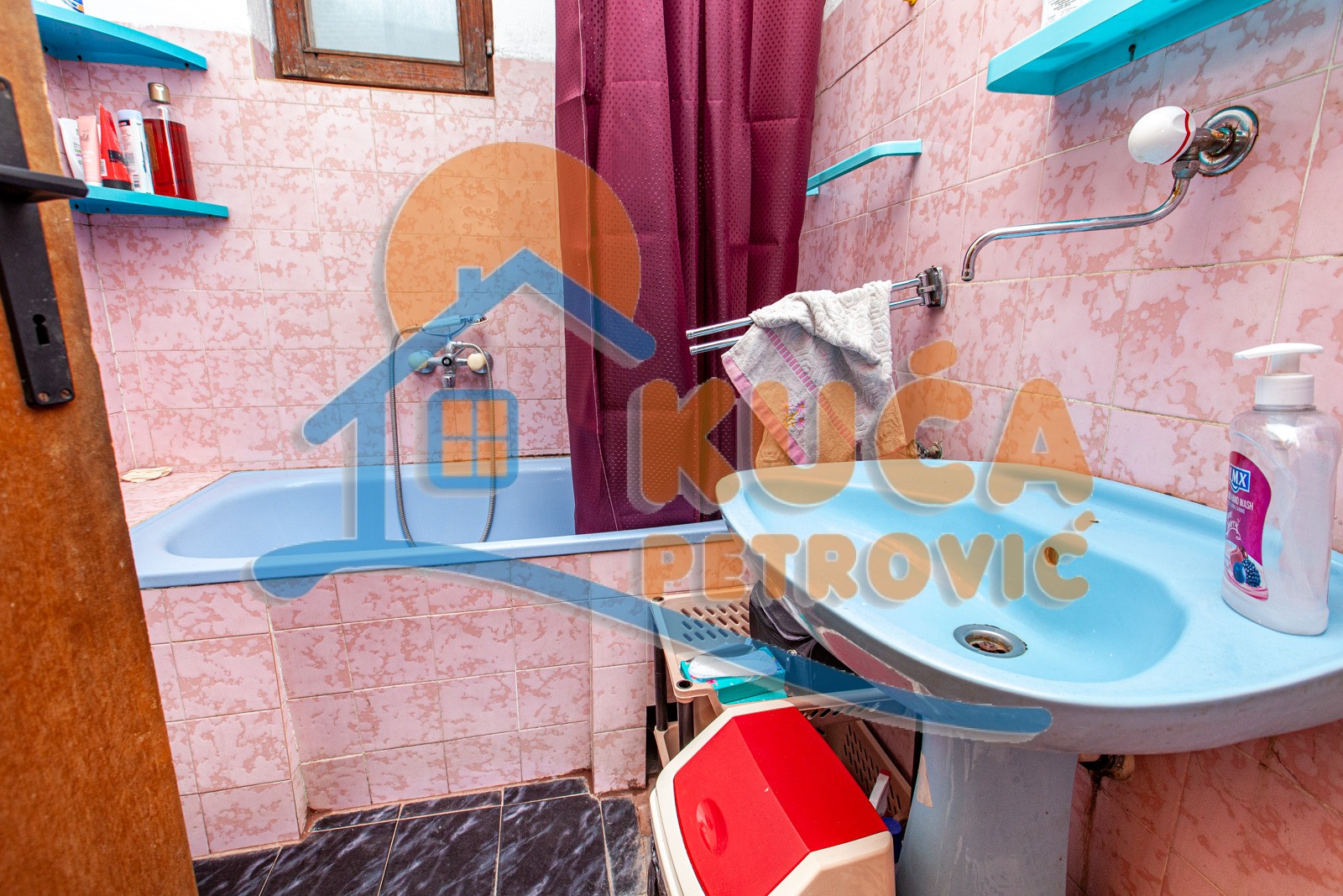 četvorosobna kuća, 221 m2, Centar, Mramorska ID: p-02658 19