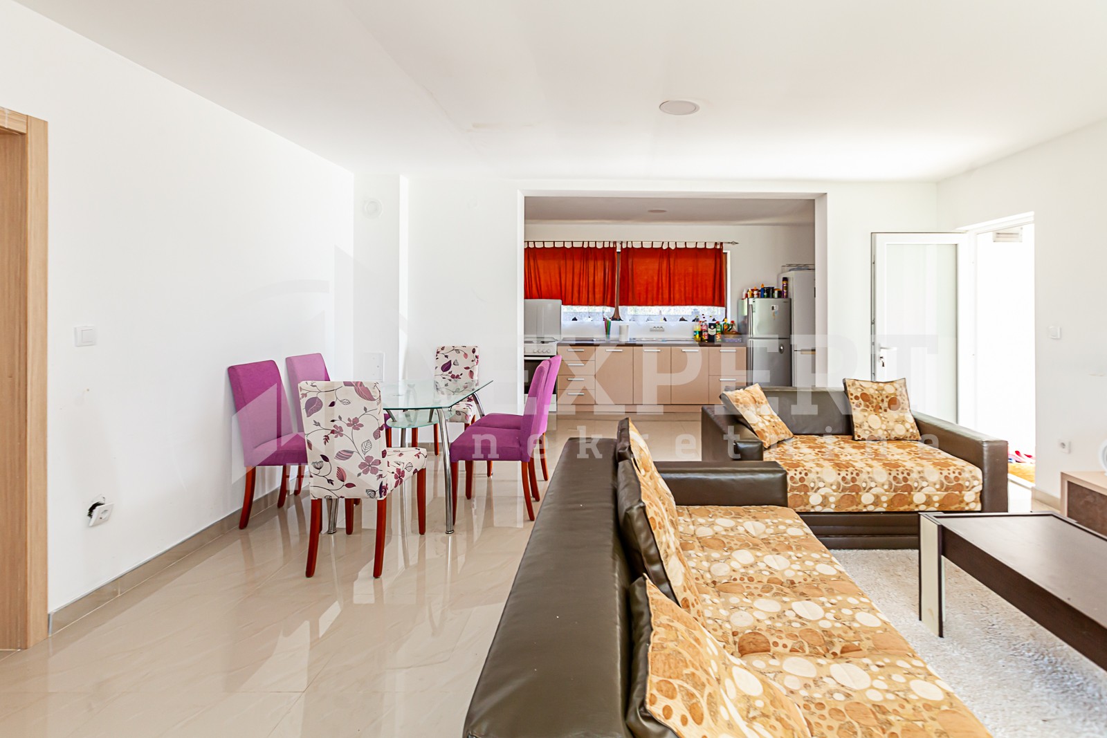 četvorosobna kuća, 230 m2, Mramorsko Brdo, Mramorsko brdo ID: p-09797 12